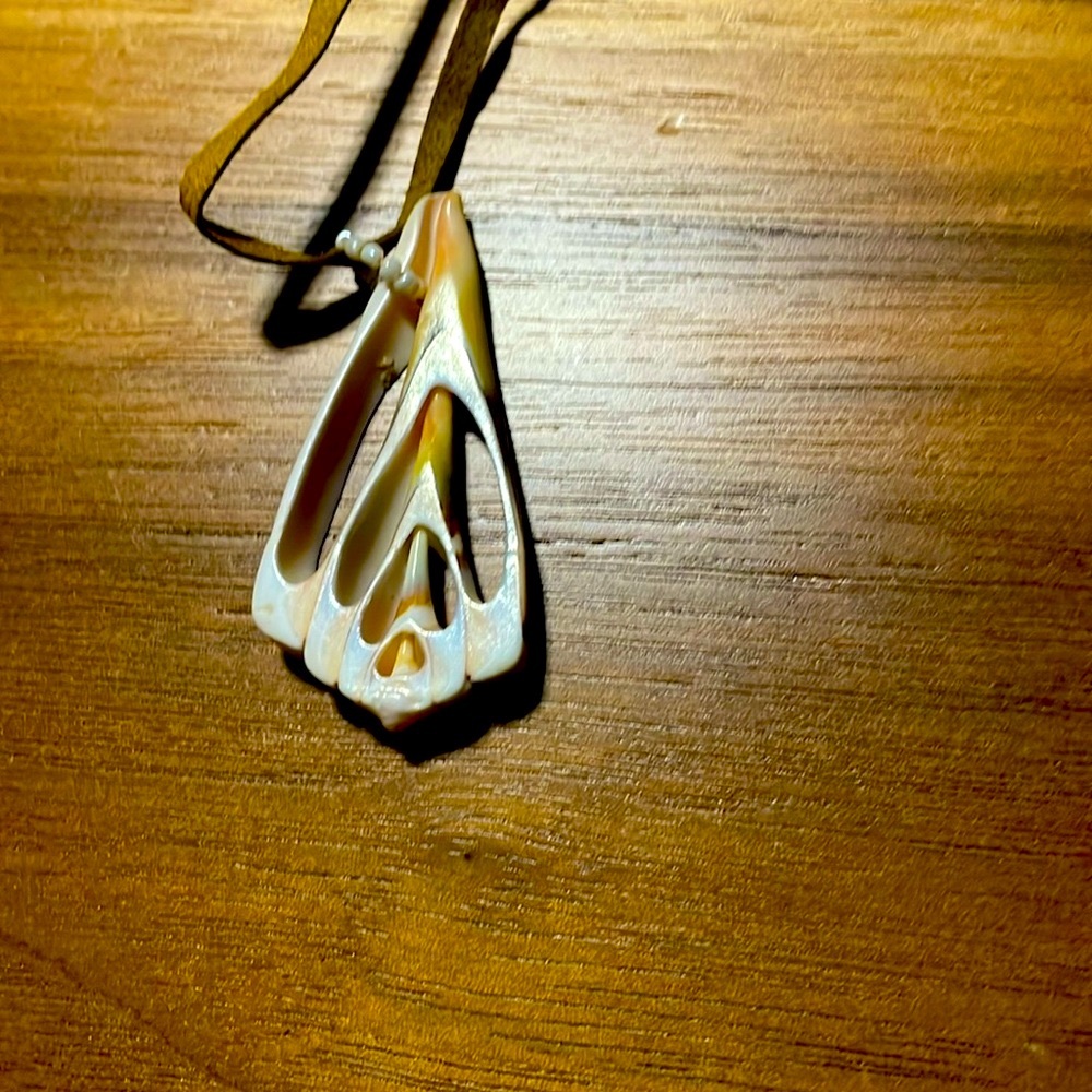 Shell necklace - Picture 4 of 4